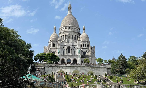 Sacre Coeur Basilica Where to go in France