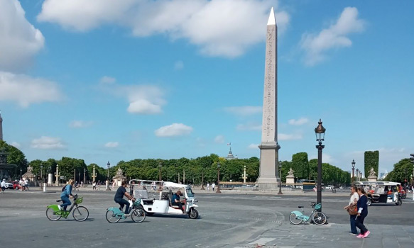 Place de la Concorde What are the best tourist spots