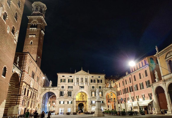 Piazza dei Signori Verona Best things to do in the city