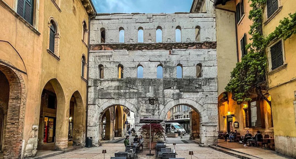 Porta Borsari Beautiful places to visit in Verona
